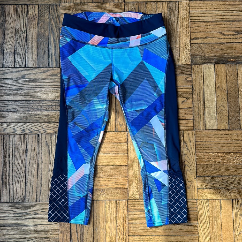 Athleta Cropped leggings, Size M